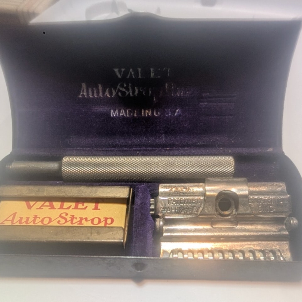 Silver Razor Set